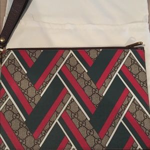 Gucci wrist pouch